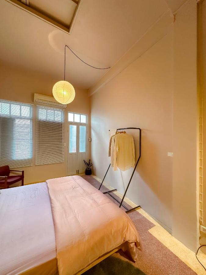Cozy Room At The Coffee Store Charoenkrung Bangkok Buitenkant foto